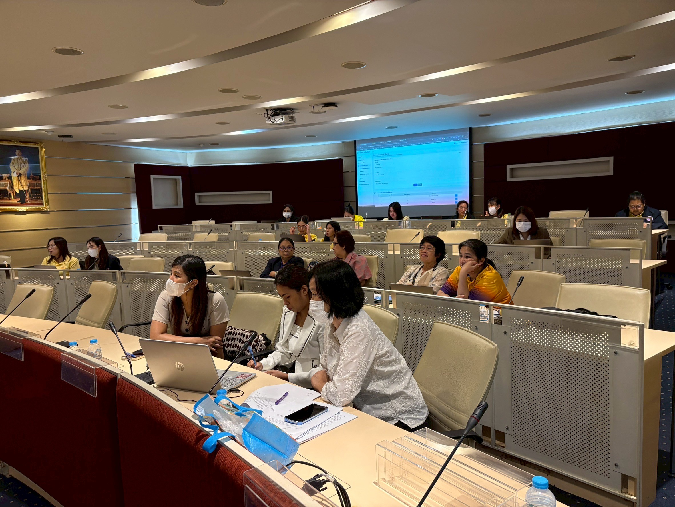 LINE ALBUM MHESI e Petition 251012 31 27